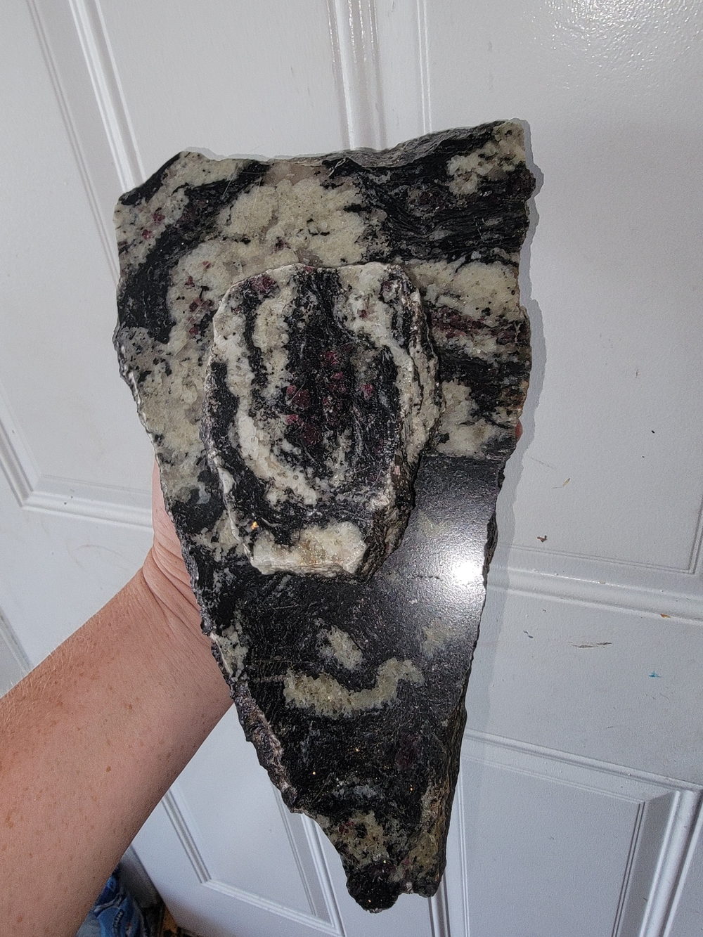 Eudialyte Decorative Stone Slab - Picture 4 of 4